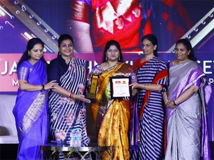 KBK Group Managing Director Jaya Vyshnavi Koppisetty honored with HMTV Nari Puraskar 2023 | KBK Group Managing Director Jaya Vyshnavi Koppisetty honored with HMTV Nari Puraskar 2023