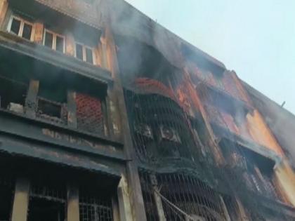 Kanpur: Efforts to douse fire at garments complex continue on third day | Kanpur: Efforts to douse fire at garments complex continue on third day Kanpur: Efforts to douse fire at garments complex continue on third day | Kanpur: Efforts to douse fire at garments complex continue on third day