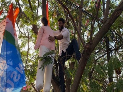 Telangana: NSUI leaders stages protest over Class 10 SSC question paper leak, two teachers held | Telangana: NSUI leaders stages protest over Class 10 SSC question paper leak, two teachers held