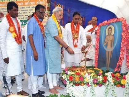 PM Modi, other BJP leaders extend wishes on Lord Mahavir's birth anniversary | PM Modi, other BJP leaders extend wishes on Lord Mahavir's birth anniversary