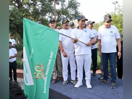 Sonowal flags off Maritime Awareness Walkathon on occasion of 'National Maritime Day' | Sonowal flags off Maritime Awareness Walkathon on occasion of 'National Maritime Day'
