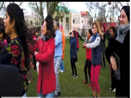 Indian community in Vienna showcase 'Naatu Naatu' flash mob | Indian community in Vienna showcase 'Naatu Naatu' flash mob