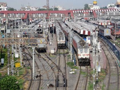 69 trains cancelled as agitation by people in West Bengal continues for third day | 69 trains cancelled as agitation by people in West Bengal continues for third day