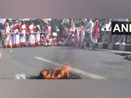Tribal bodies hold protest against burning of religious flag in Jharkhand's Ranchi; over 150 detained | Tribal bodies hold protest against burning of religious flag in Jharkhand's Ranchi; over 150 detained