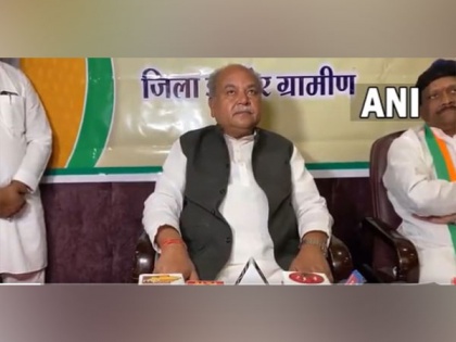 Rahul Gandhi's age is increasing but unfortunately not his understanding, says Union Minister Narendra Singh Tomar | Rahul Gandhi's age is increasing but unfortunately not his understanding, says Union Minister Narendra Singh Tomar