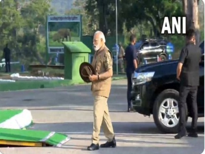 PM Modi arrives at Bandipur Tiger Reserve in Karnataka | PM Modi arrives at Bandipur Tiger Reserve in Karnataka