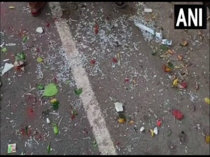 Discussion over cricket match triggers stone pelting between two groups in UP's Etawah | Discussion over cricket match triggers stone pelting between two groups in UP's Etawah