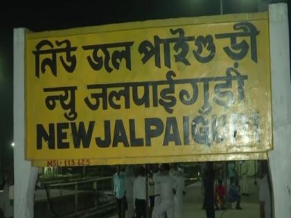 Body found in Delhi-bound Northeast Express train at New Jalpaiguri railway station | Body found in Delhi-bound Northeast Express train at New Jalpaiguri railway station