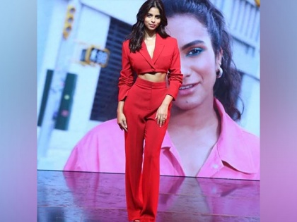 Suhana Khan exudes boss lady vibes in this red pantsuit | Suhana Khan exudes boss lady vibes in this red pantsuit