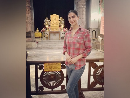 Vaani Kapoor visits Sarnath temple, shares beautiful pictures | Vaani Kapoor visits Sarnath temple, shares beautiful pictures