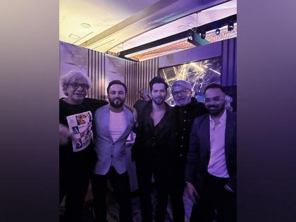 'Director's Actor' Varun Dhawan clicked with filmmakers Nitesh Tiwari, Sriram Raghavan, DK and Amar Kaushik | 'Director's Actor' Varun Dhawan clicked with filmmakers Nitesh Tiwari, Sriram Raghavan, DK and Amar Kaushik