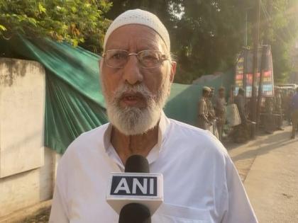 UP: Body of Atiq Ahmed's son being brought at his Prayagraj residence | UP: Body of Atiq Ahmed's son being brought at his Prayagraj residence