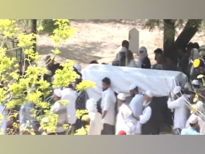 Uttar Pradesh: Last rites of Atiq Ahmed's son performed at Prayagraj cemetery | Uttar Pradesh: Last rites of Atiq Ahmed's son performed at Prayagraj cemetery