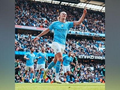Premier League: Manchester City cut deficit with table-toppers Arsenal following 3-1 win over Leicester City | Premier League: Manchester City cut deficit with table-toppers Arsenal following 3-1 win over Leicester City