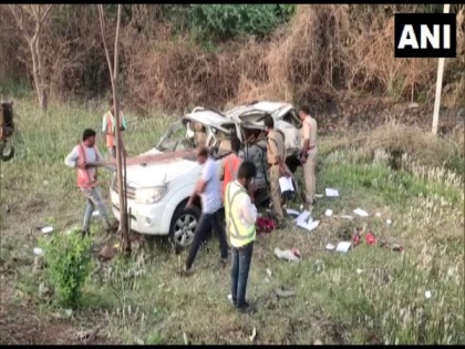 BJP leader Neeraja Reddy dies in road accident in Telangana | BJP leader Neeraja Reddy dies in road accident in Telangana