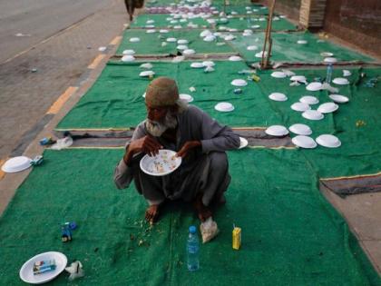 Income inequality in Pakistan: Top 10 pc earn 42 pc, bottom 50 pc earn only 13 pc | Income inequality in Pakistan: Top 10 pc earn 42 pc, bottom 50 pc earn only 13 pc Income inequality in Pakistan: Top 10 pc earn 42 pc, bottom 50 pc earn only 13 pc | Income inequality in Pakistan: Top 10 pc earn 42 pc, bottom 50 pc earn only 13 pc