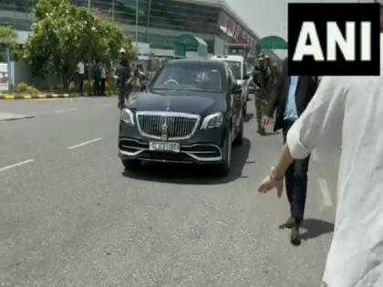 Dalai Lama arrives Delhi to take part in Global Buddhism Summit | Dalai Lama arrives Delhi to take part in Global Buddhism Summit Dalai Lama arrives Delhi to take part in Global Buddhism Summit | Dalai Lama arrives Delhi to take part in Global Buddhism Summit