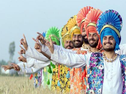 Punjabi traditional folk dance Bhangra captivates global audience | Punjabi traditional folk dance Bhangra captivates global audience