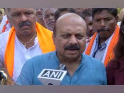 "No decision made on Lingayat chief minister": K'taka CM after Yediyurappa's key meet | "No decision made on Lingayat chief minister": K'taka CM after Yediyurappa's key meet "No decision made on Lingayat chief minister": K'taka CM after Yediyurappa's key meet | "No decision made on Lingayat chief minister": K'taka CM after Yediyurappa's key meet
