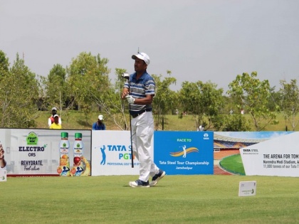 Golf: Shamim Khan holds on to lead with resilient second round display | Golf: Shamim Khan holds on to lead with resilient second round display