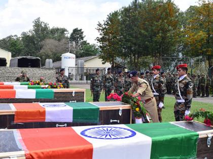 Poonch terror attack: Army personnel pay tribute to 5 fallen braves, Punjab CM announces Rs 1 cr each for kin of slain jawans from state | Poonch terror attack: Army personnel pay tribute to 5 fallen braves, Punjab CM announces Rs 1 cr each for kin of slain jawans from state