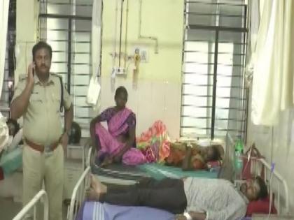 Karnataka: Several injured after BJP and JDS workers clash in Tumakuru | Karnataka: Several injured after BJP and JDS workers clash in Tumakuru