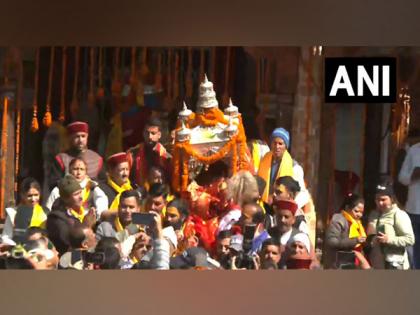 Portals of Yamunotri Dham to open today, CM Dhami participates in yatra as Maa Yamuna's Doli departs from Kharsali | Portals of Yamunotri Dham to open today, CM Dhami participates in yatra as Maa Yamuna's Doli departs from Kharsali