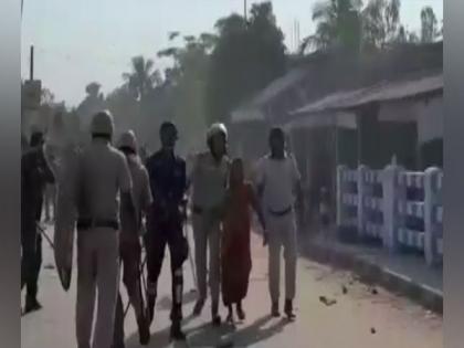 West Bengal: Clashes erupt in North Dinajpur over rape, murder of minor girl | West Bengal: Clashes erupt in North Dinajpur over rape, murder of minor girl