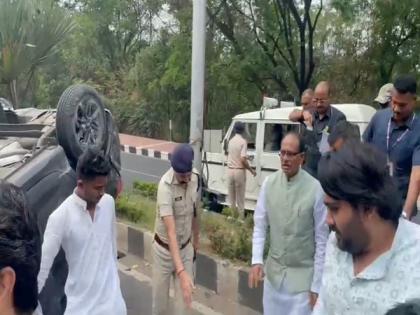 MP CM Chouhan stops convoy after seeing overturned car in Bhopal, enquires from victim, instructs official to take them to hospital | MP CM Chouhan stops convoy after seeing overturned car in Bhopal, enquires from victim, instructs official to take them to hospital