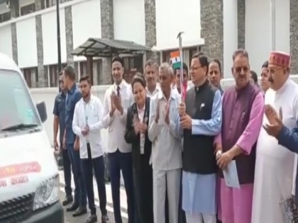 Uttrakhand: CM Dhami flags off vehicles equipped with medical facilities for Char Dham Yatra | Uttrakhand: CM Dhami flags off vehicles equipped with medical facilities for Char Dham Yatra