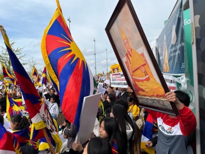 France-based Tibetan community associations hold protest in Paris in support of Dalai Lama | France-based Tibetan community associations hold protest in Paris in support of Dalai Lama