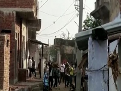 Rajasthan: Two communities pelt stones at each other in Malpura, police personnel among injured | Rajasthan: Two communities pelt stones at each other in Malpura, police personnel among injured