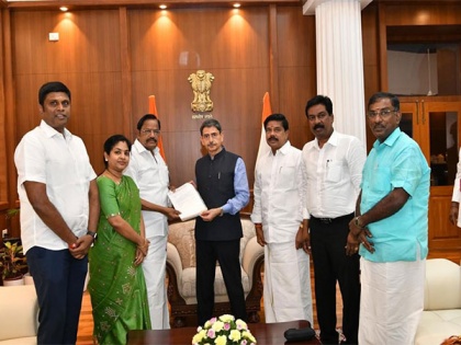TN BJP delegation meets Governor, requests enquiry into state finance minister's audio tape | TN BJP delegation meets Governor, requests enquiry into state finance minister's audio tape