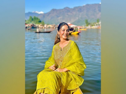 Hina Khan in awe of Kashmir, shares pics from paradise | Hina Khan in awe of Kashmir, shares pics from paradise