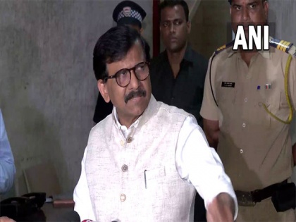 Maharashtra Minister Gulabrao Patil involved in Rs 400 crore medical equipment procurement scam during Covid-19: Sanjay Raut | Maharashtra Minister Gulabrao Patil involved in Rs 400 crore medical equipment procurement scam during Covid-19: Sanjay Raut
