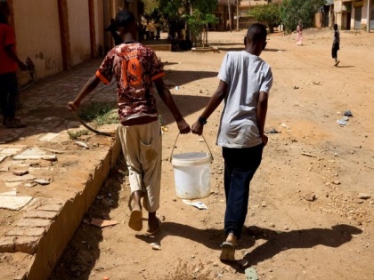 Sudan crisis: Warring factions agree to 72-hour ceasefire | Sudan crisis: Warring factions agree to 72-hour ceasefire