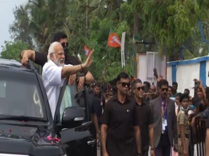 PM Modi holds roadshow in Kerala's Thiruvananthapuram | PM Modi holds roadshow in Kerala's Thiruvananthapuram PM Modi holds roadshow in Kerala's Thiruvananthapuram | PM Modi holds roadshow in Kerala's Thiruvananthapuram