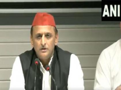 "BJP did not make smart city but opened drains": Akhilesh Yadav | "BJP did not make smart city but opened drains": Akhilesh Yadav "BJP did not make smart city but opened drains": Akhilesh Yadav | "BJP did not make smart city but opened drains": Akhilesh Yadav