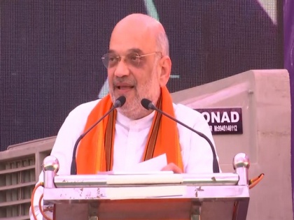 "On one side is BJP's double-engine govt, on the other Congress' reverse gear govt": Amit Shah | "On one side is BJP's double-engine govt, on the other Congress' reverse gear govt": Amit Shah