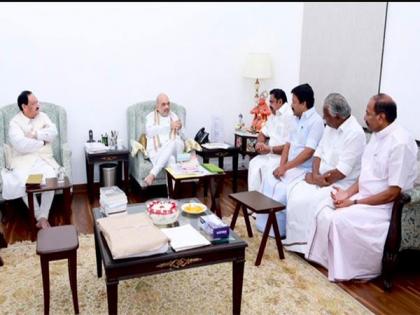 AIADMK leaders call on Amit Shah, Nadda to discuss political situation in Tamil Nadu | AIADMK leaders call on Amit Shah, Nadda to discuss political situation in Tamil Nadu