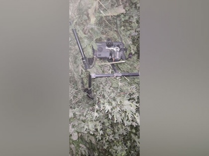 BSF shoots down drone along India-Pakistan border in Punjab's Amritsar | BSF shoots down drone along India-Pakistan border in Punjab's Amritsar