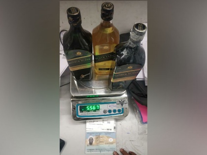 Customs held Tanzanian passenger for carrying narcotics dissolved in whiskey bottles | Customs held Tanzanian passenger for carrying narcotics dissolved in whiskey bottles
