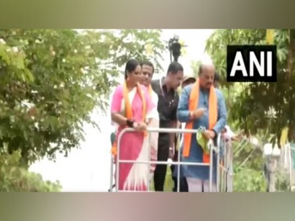 Karnataka Polls: CM Bommai holds roadshow in Kalaburagi | Karnataka Polls: CM Bommai holds roadshow in Kalaburagi