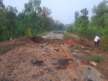 Dantewada blast: IED planted on road through 'foxhole mechanism' | Dantewada blast: IED planted on road through 'foxhole mechanism'