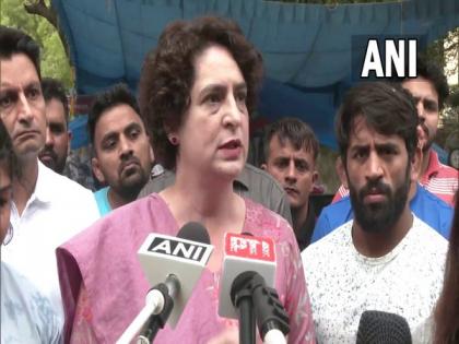 "No expectations from PM, why are they not showing FIRs?" Priyanka Gandhi after meeting protesting wrestlers | "No expectations from PM, why are they not showing FIRs?" Priyanka Gandhi after meeting protesting wrestlers