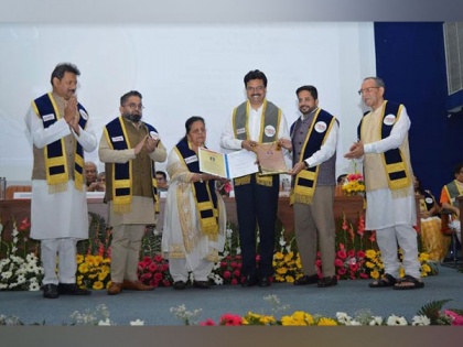 1500+ Degrees Awarded at the Convocation 2022 of Manav Rachna International Institute of Research and Studies (including MRDC) and Manav Rachna University | 1500+ Degrees Awarded at the Convocation 2022 of Manav Rachna International Institute of Research and Studies (including MRDC) and Manav Rachna University