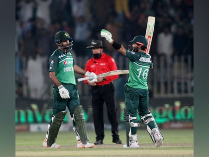 Fakhar Zaman's 180 guides Pakistan to thrilling victory against New Zealand in 2nd ODI | Fakhar Zaman's 180 guides Pakistan to thrilling victory against New Zealand in 2nd ODI