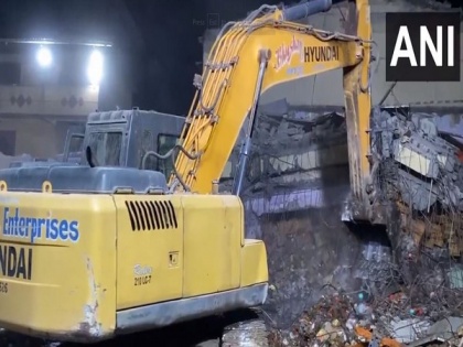 Bhiwandi building collapse: Two labourers feared trapped under debris, rescue operation underway | Bhiwandi building collapse: Two labourers feared trapped under debris, rescue operation underway