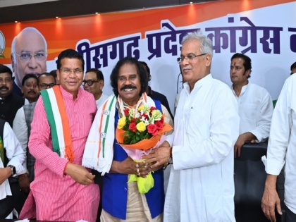 Day after parting ways with BJP, tribal leader Nand Kumar Sai joins Congress in Chhattisgarh | Day after parting ways with BJP, tribal leader Nand Kumar Sai joins Congress in Chhattisgarh