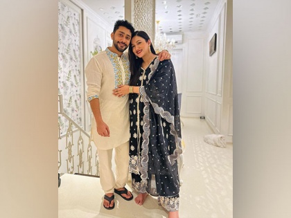 Parents-to-be Gauhar Khan, Zaid Darbar beam with joy in viral baby shower pics | Parents-to-be Gauhar Khan, Zaid Darbar beam with joy in viral baby shower pics
